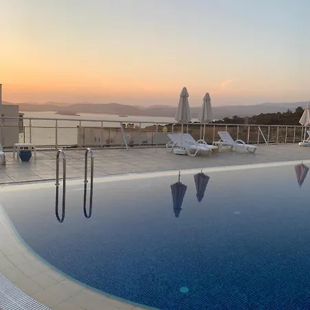 Appartement Luxury Apartment In A Secure Complex - Gorgeous Sea View - Pool - 700M To The Beach - Wifi - In Gulluk - 8Km From Bodrum Airport - Ideal For Naturelovers Bodrum
